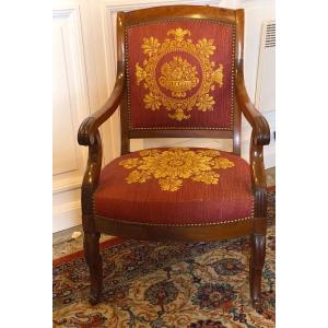   4  Fauteuils  Epoque Charles   X   En  Acajou      Couverts   Tissus Bordeaux  A Motif  DorÉs