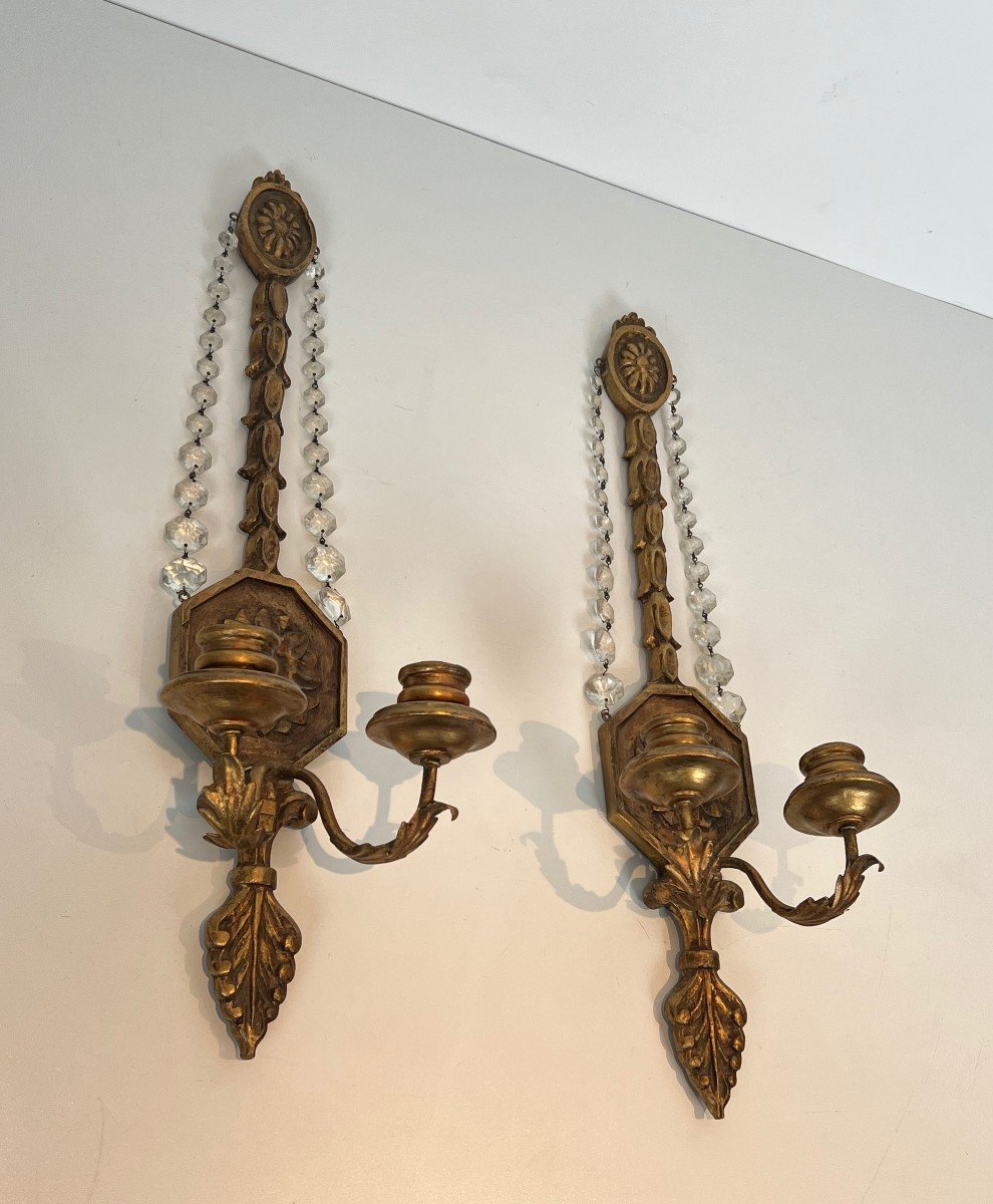 Important Pair Of Louis The 16th Style Gilded Carved Wood Wall Sconces With Crystal Garlands. -photo-3