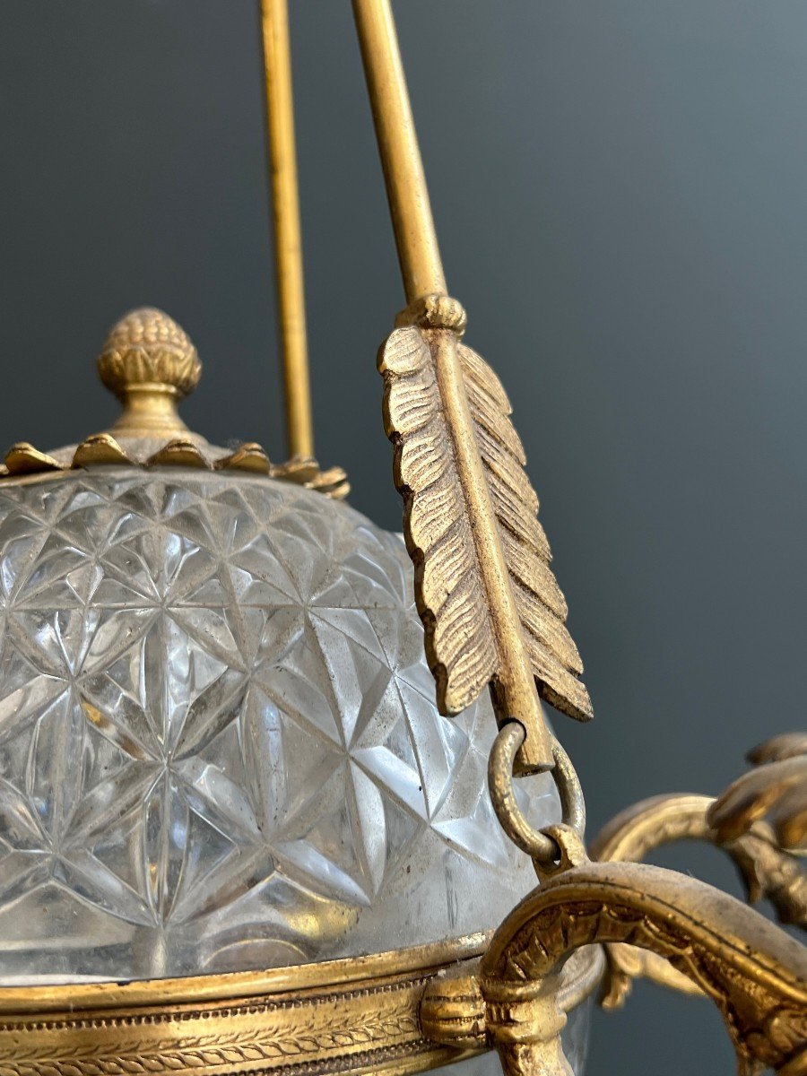 Lustre Montgolfière De Style Empire En Bronze Et Cristal à Décors De Flêches Et Cols De Cygnes.-photo-3