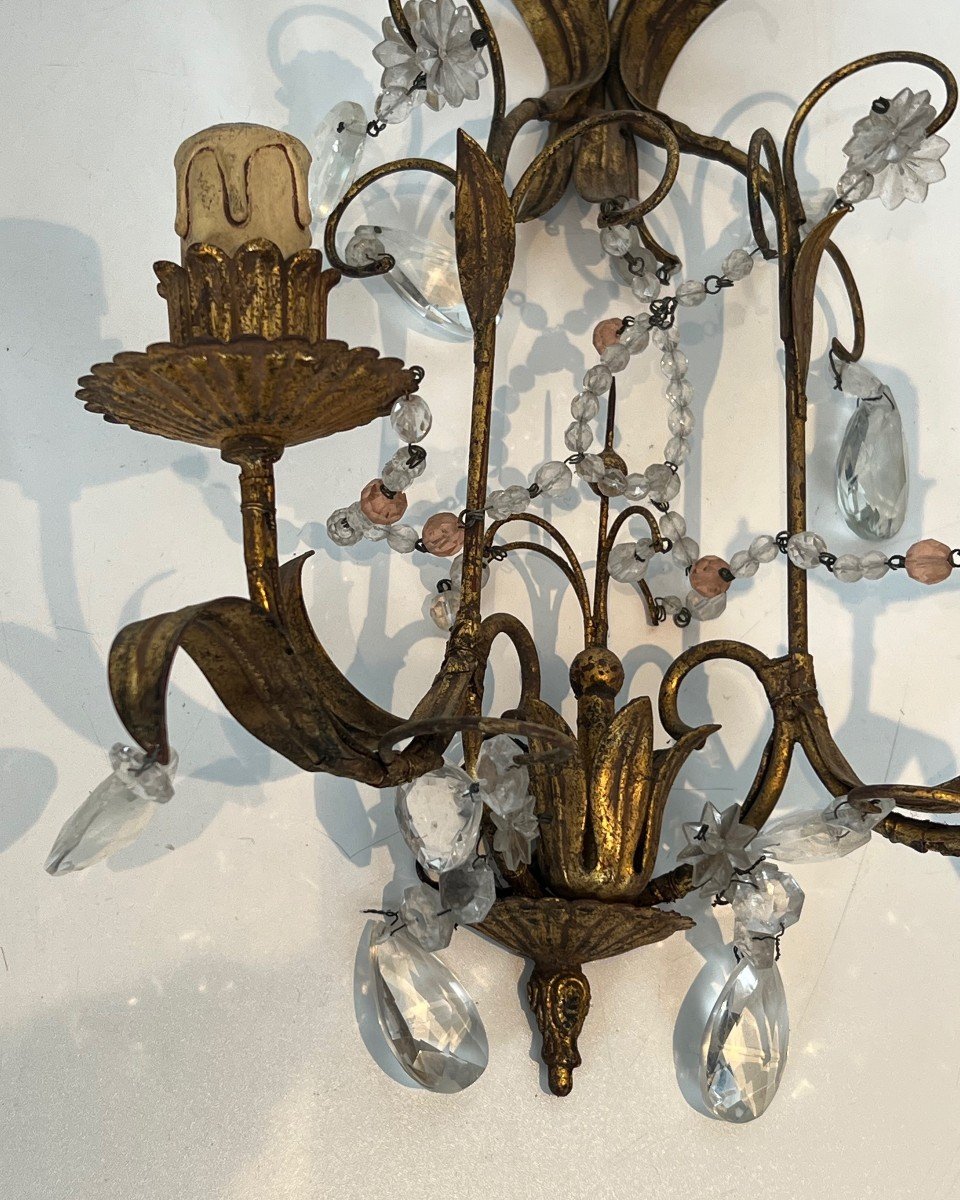 Pair Of Gilded Metal And Crystals Wall Sconces. French Work In The Style Of Maison Baguès-photo-2