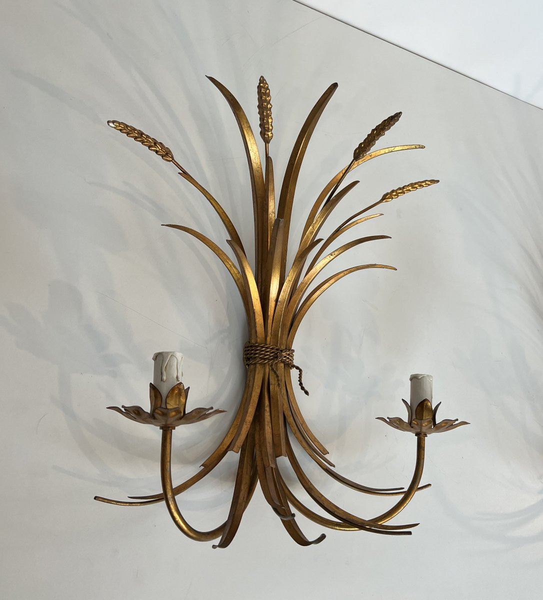 Coco Channel Large Pair Of Gilt Metal Ears Of Wheat Wall Sconces. French. Circa 1970-photo-2