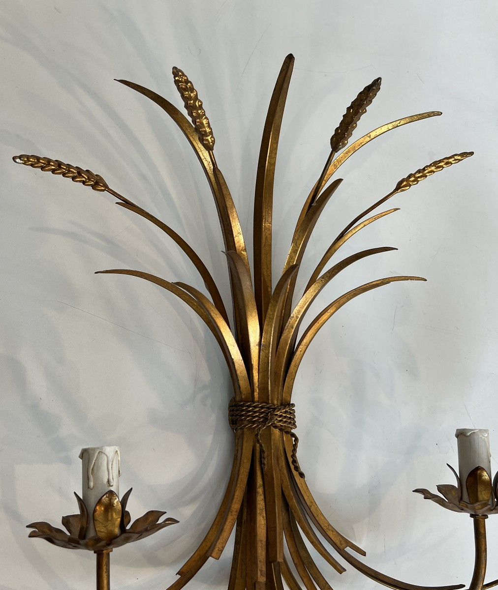 Coco Channel Large Pair Of Gilt Metal Ears Of Wheat Wall Sconces. French. Circa 1970-photo-1