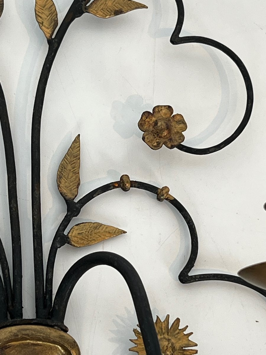 Pair Of Large Decorative Sconces In Wrought And Gilded Iron Representing A Bouquet Of Flowers-photo-4
