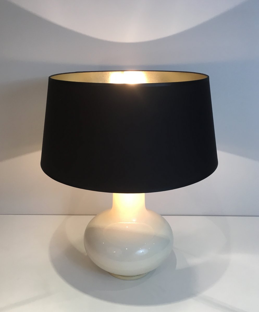 White Crackled Ceramic Table Lamp With Black Shade Gilt Inside. French. Circa 1970-photo-3