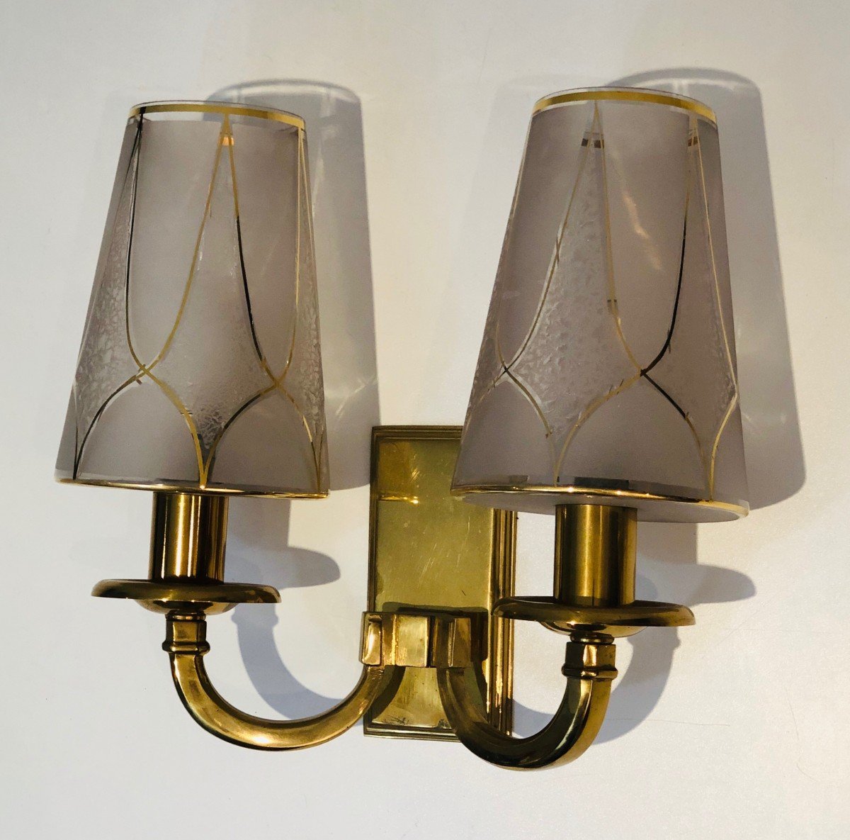 Pair Of Art Deco Brass Wall Lights. French Work In The Style Of Perzel. Circa 1930-photo-3