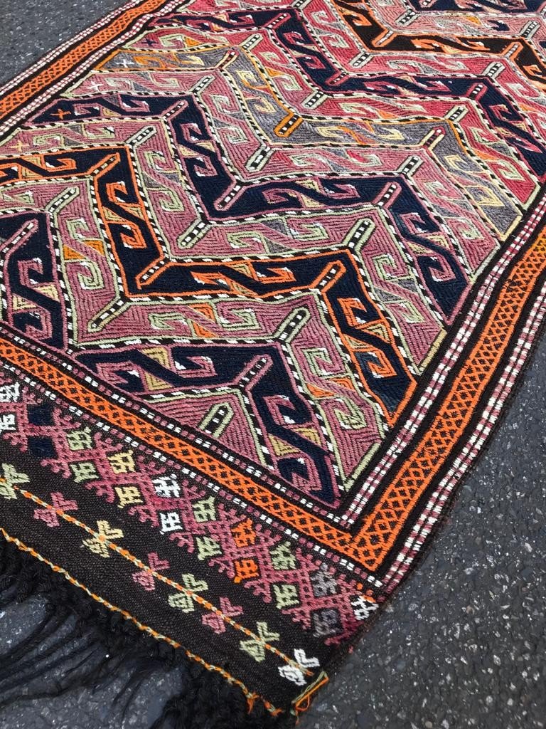 Embroidered Kilim Rug. Mut - Anatolia. Circa 1920. 212 X 113 Cm-photo-4