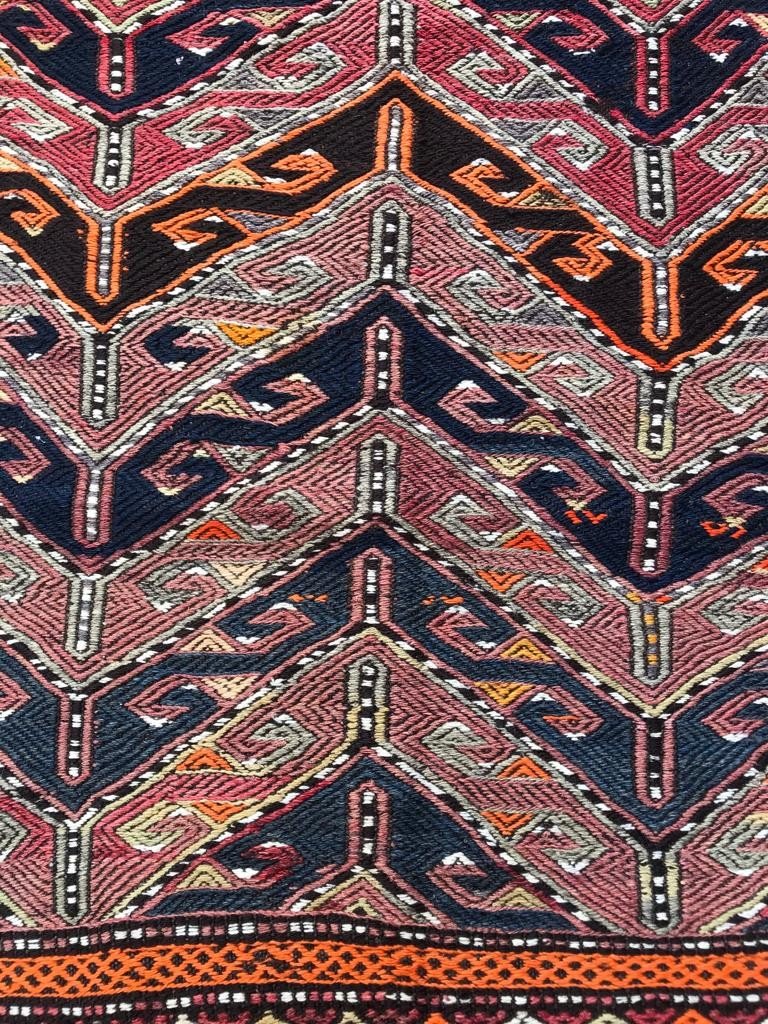 Embroidered Kilim Rug. Mut - Anatolia. Circa 1920. 212 X 113 Cm-photo-5