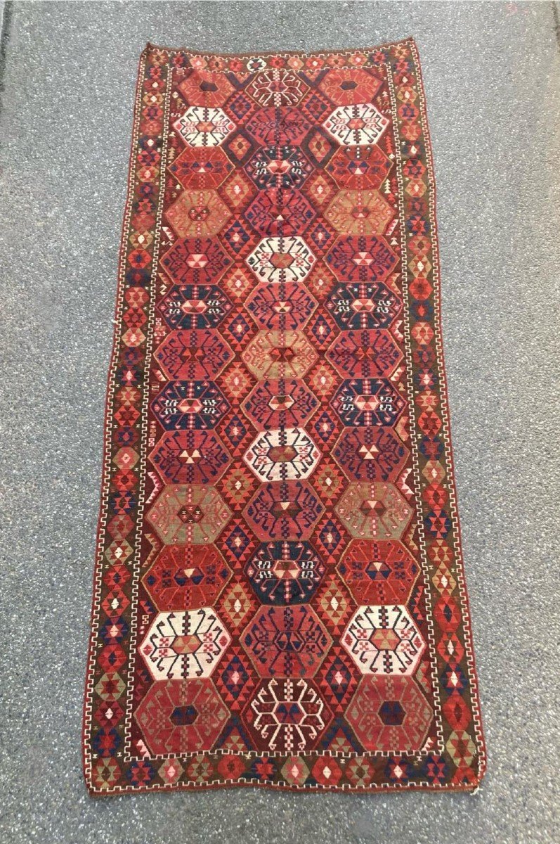 Kilim Kars - Anatolia. Circa 1920. 320 X 130 Cm