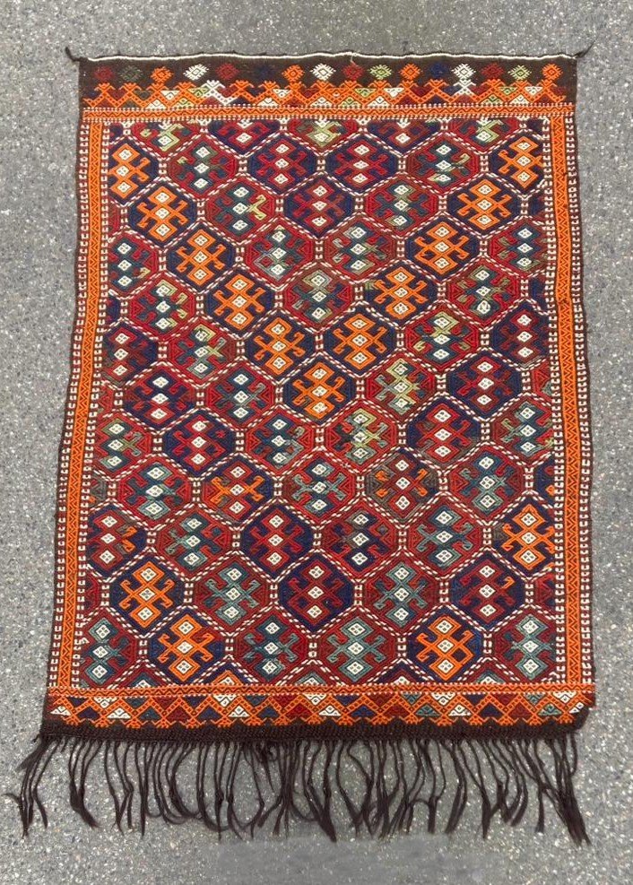 Mut Embroidered Kilim - Anatolia. Circa 1930. 200 X 137 Cm