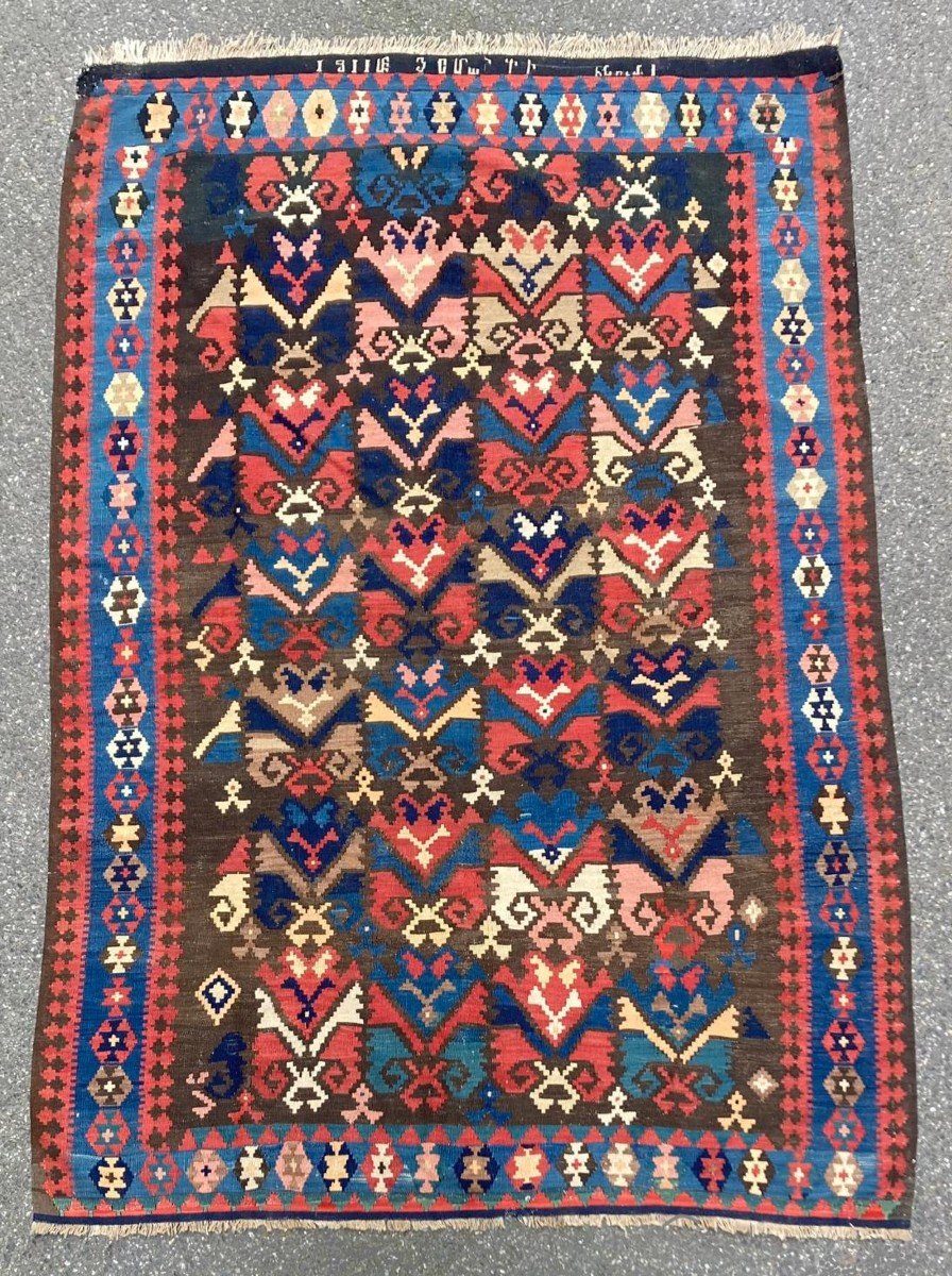 Kilim Karabag Arménie Caucase. Daté 1911. 270 X 175 Cm