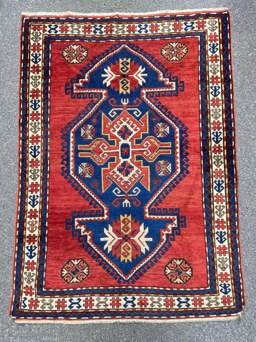 Tapis Kazakh. Circa 1900.  245 X 170 Cm