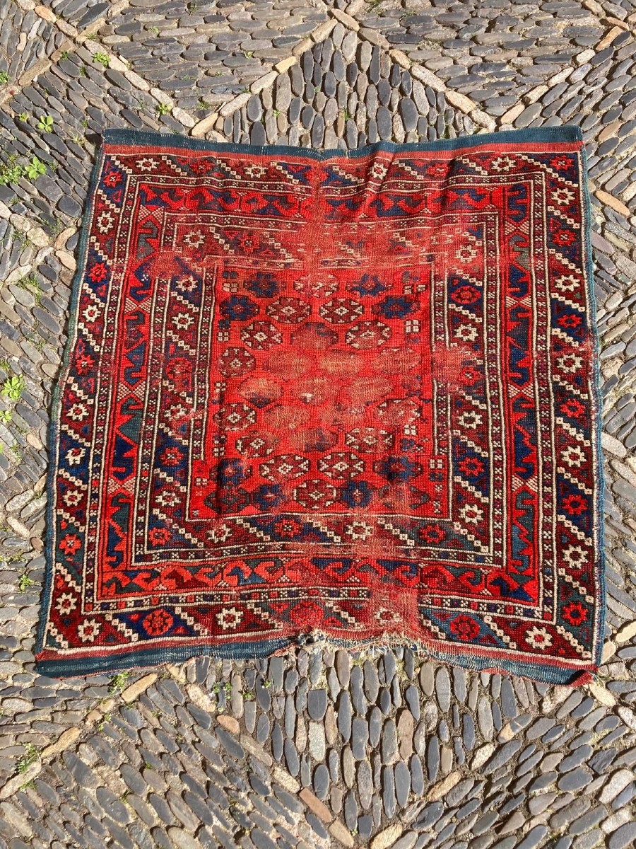 Tapis Antique, Circa 1850. Caucase. 110 X 100 Cm