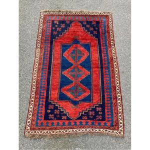 Tapis Caucase 19 Ième Siècle. 208 X 131 Cm