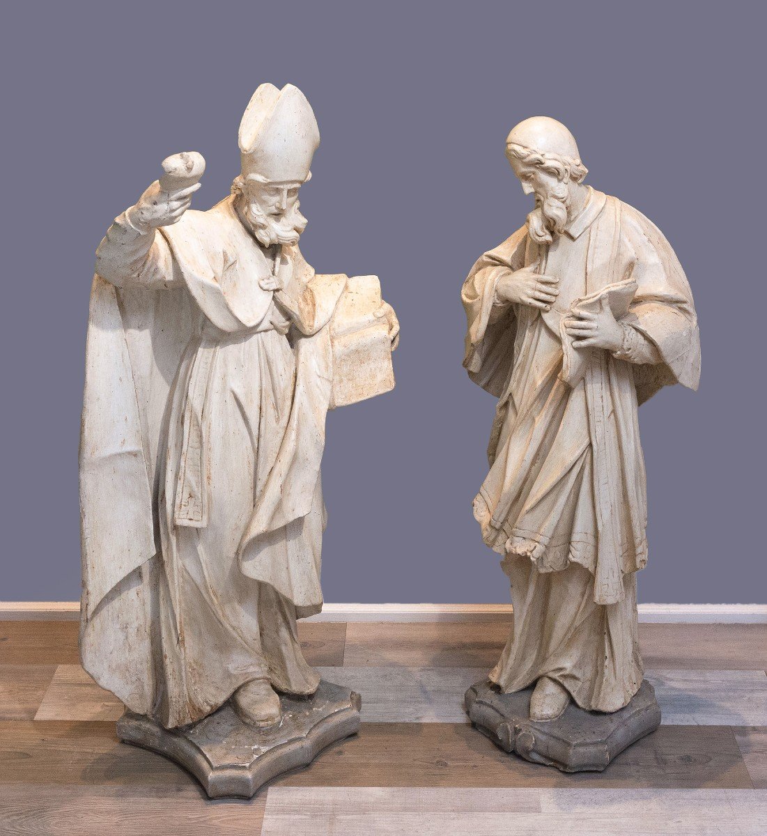 Pair Of Large Wooden Sculptures, “st. Honoratus” And “st. Louis,” 17th Century Era-photo-2