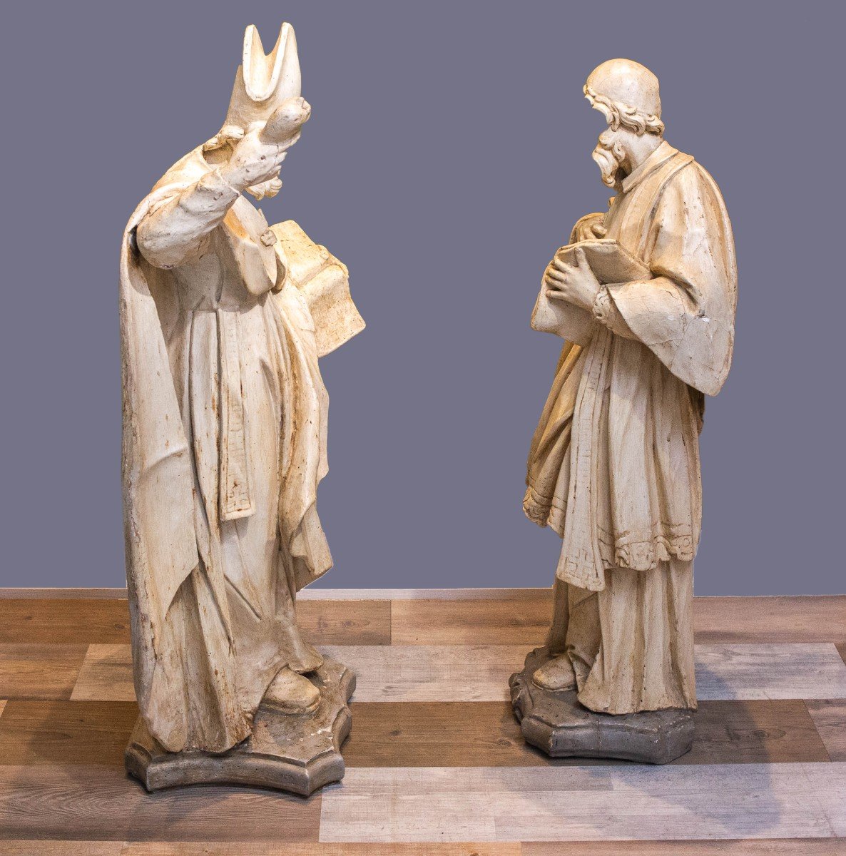 Pair Of Large Wooden Sculptures, “st. Honoratus” And “st. Louis,” 17th Century Era-photo-3