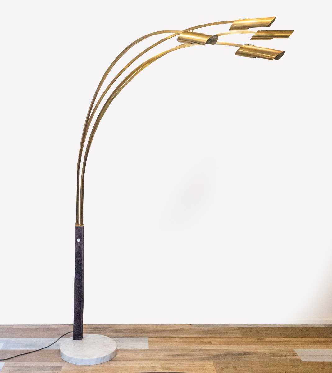 Reggiani Style Arched Floor Lamp In Brass, 1970s