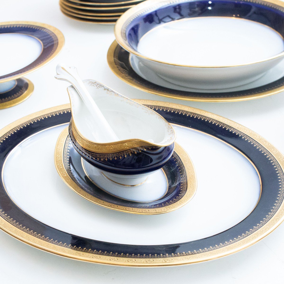 Limoges Plate Service, 54 Pieces, Cobalt Blue And Gold Details, 1900s Era-photo-2