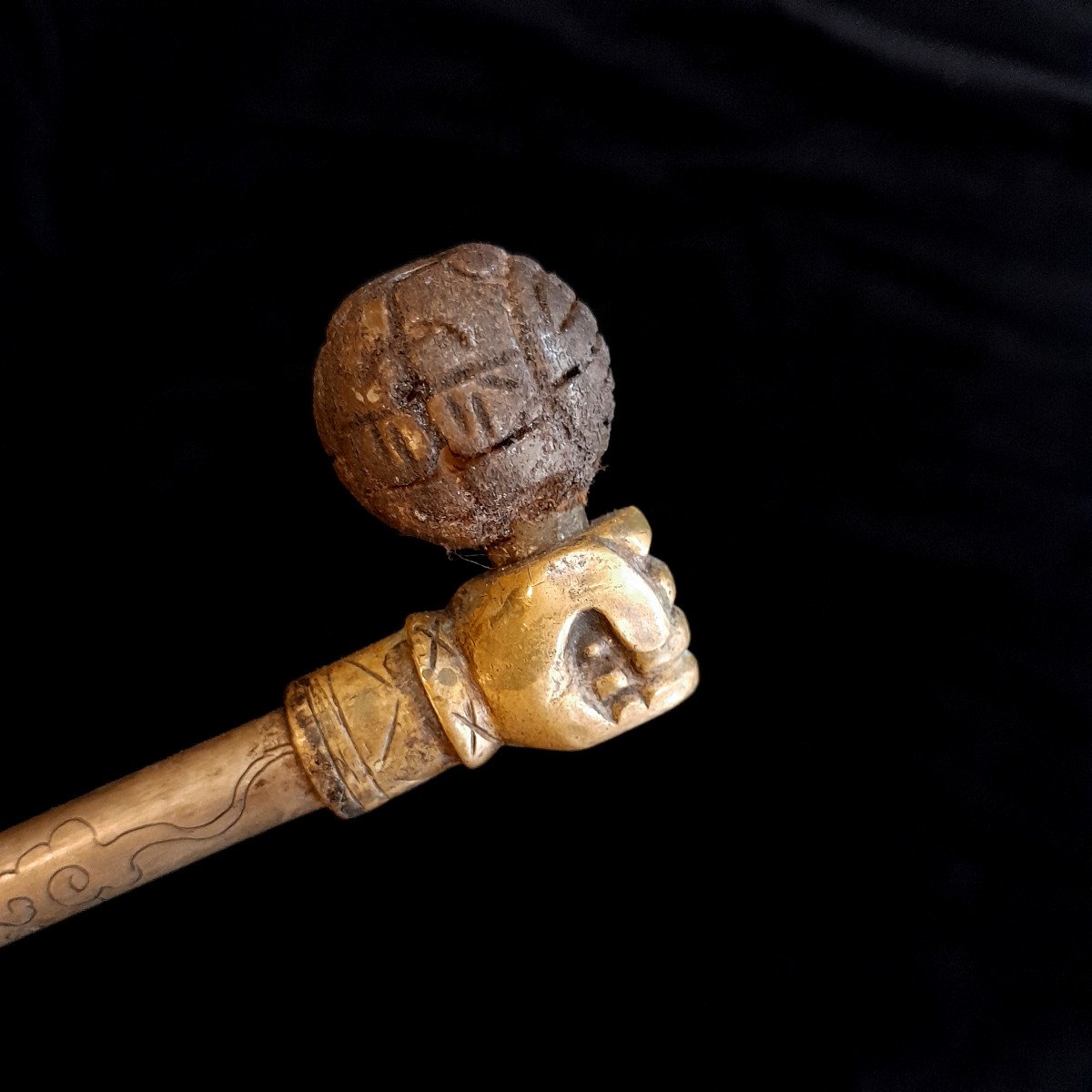 Fine Pipe Au Poing De Femme, Pour l'Opium, Ciselée, Fin XIXème, Métal Et Bambou-photo-4