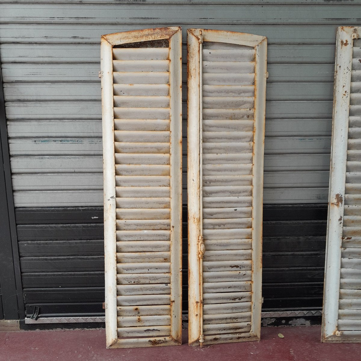 Rare - Haussmannian Shutters With 2 Zinc Leaves-photo-3