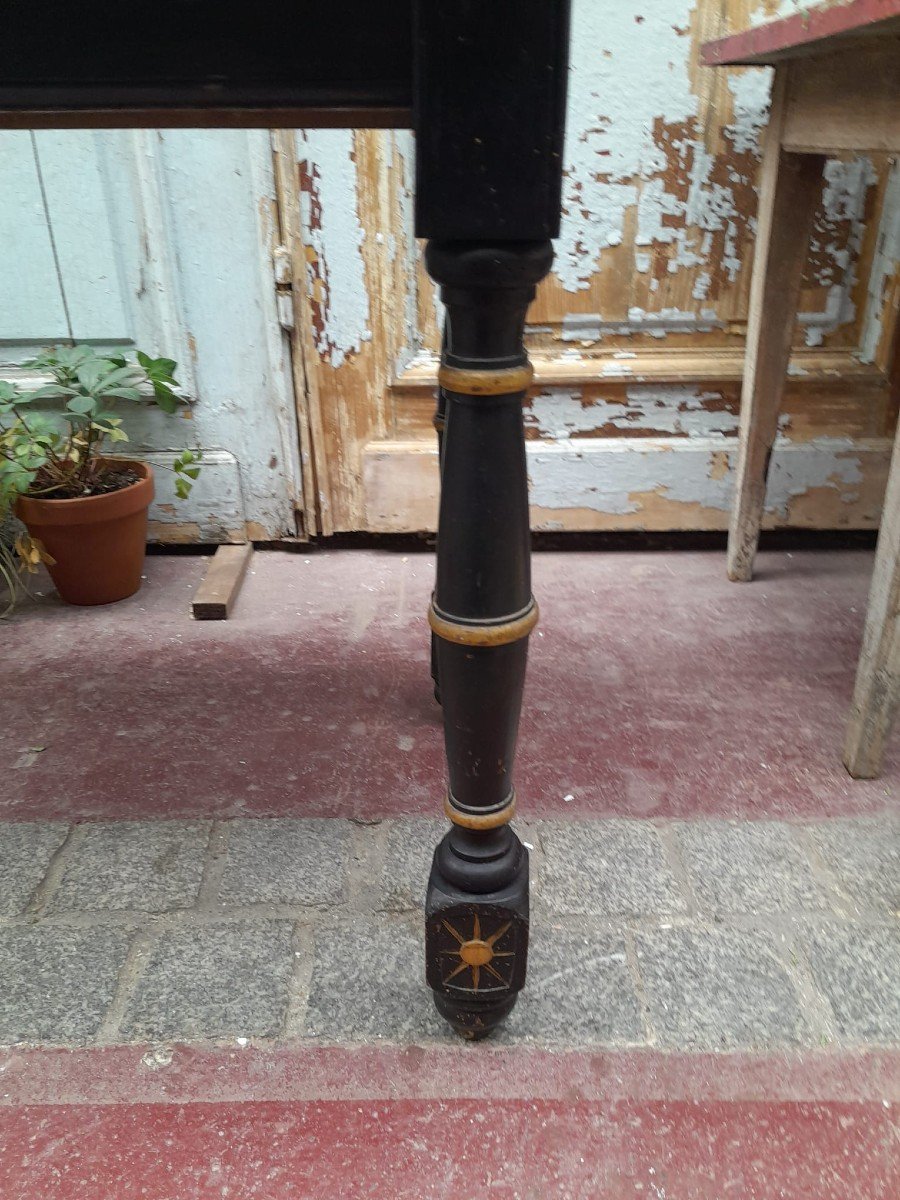 Napoleon III Blackened Wood Table. Turned Feet Enhanced With Gold Edging And Golden Stars-photo-4