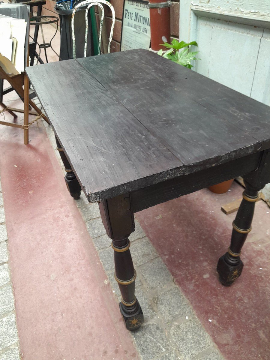 Napoleon III Blackened Wood Table. Turned Feet Enhanced With Gold Edging And Golden Stars-photo-7