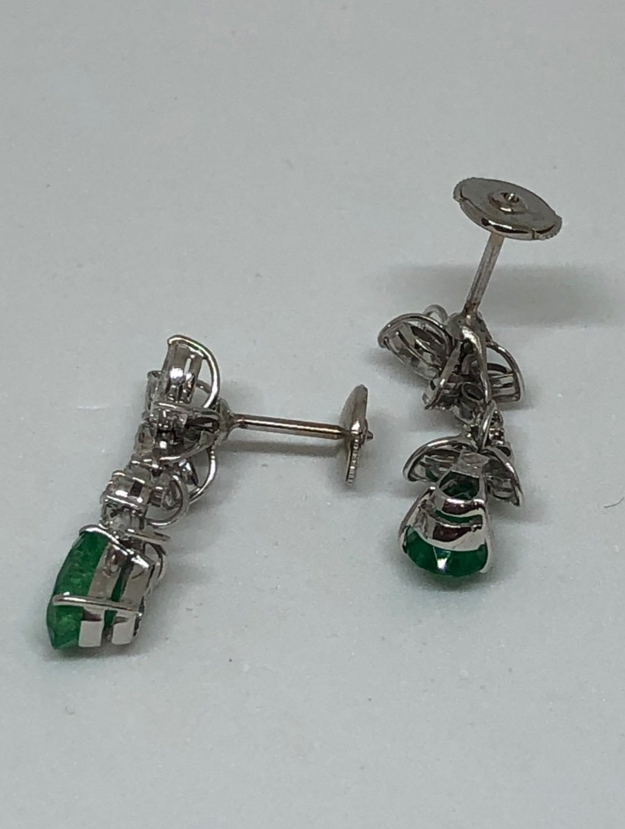 Une Paire De Boucles D’oreille émeraudes Et Diamants -photo-4