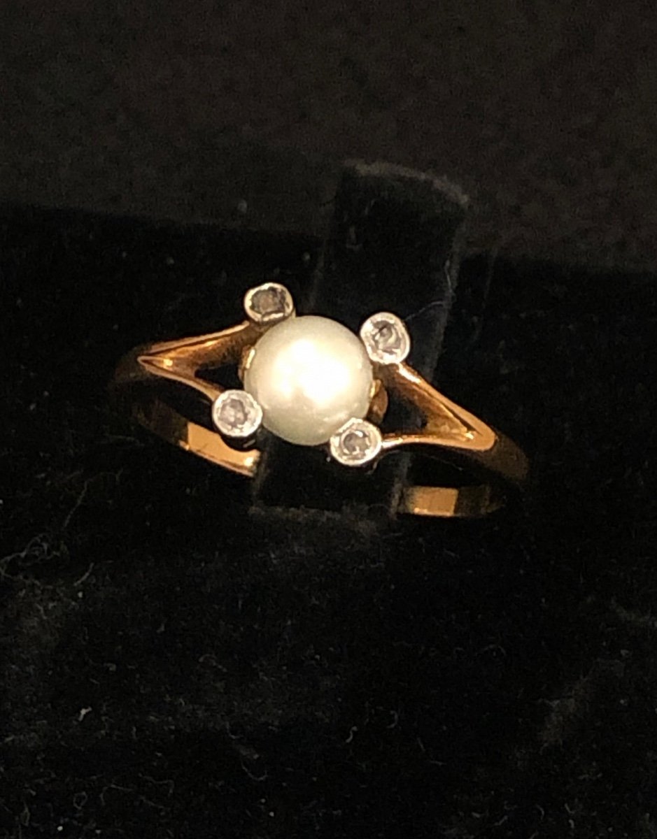 Pearl And Diamond Roses Ring