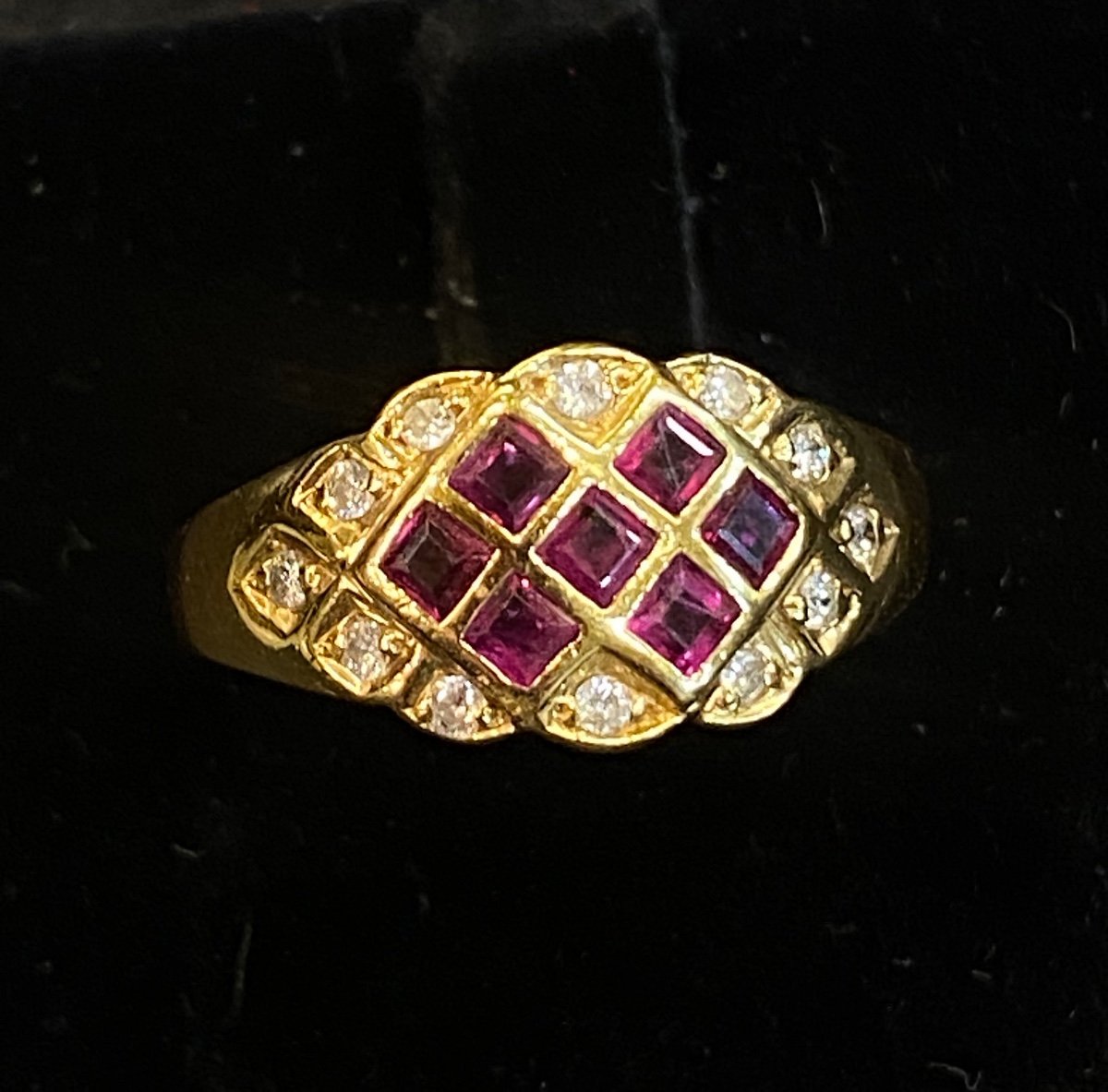 Bandeau Ruby Diamonds Ring
