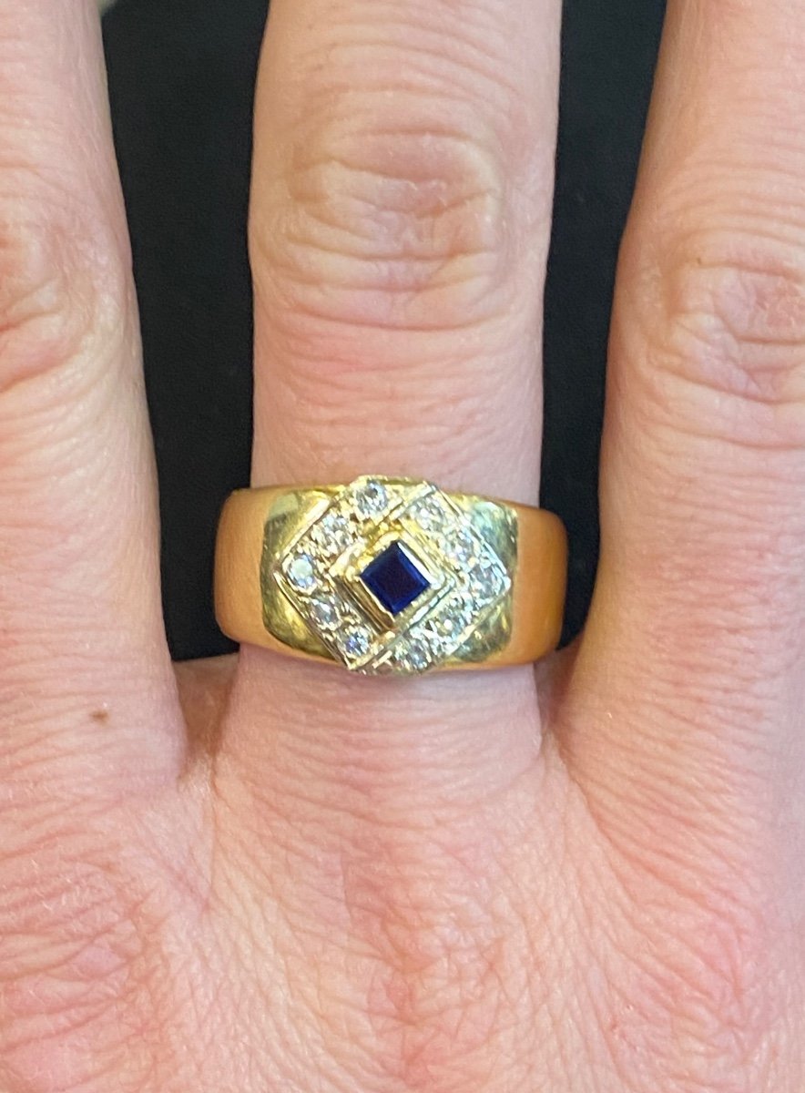 Calibrated Sapphire And Diamond Ring-photo-3