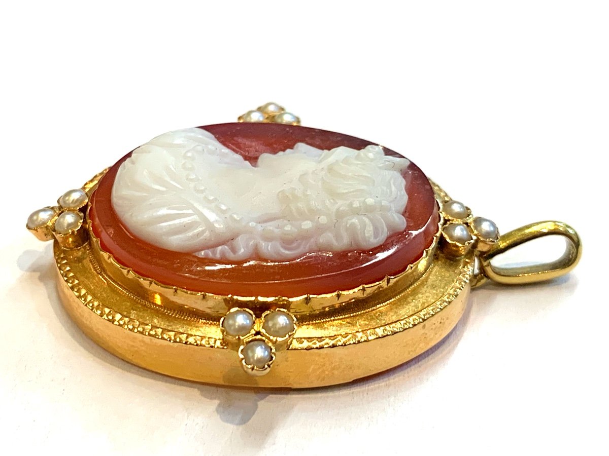 Pearl Cameo Pendant-photo-3