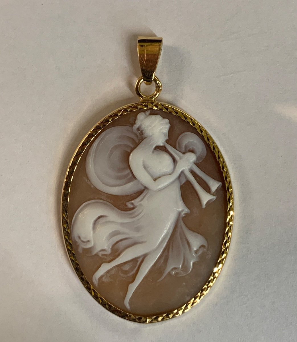 Pendentif Camée Femme