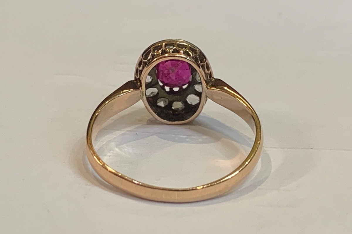 Round Ruby Ring-photo-2