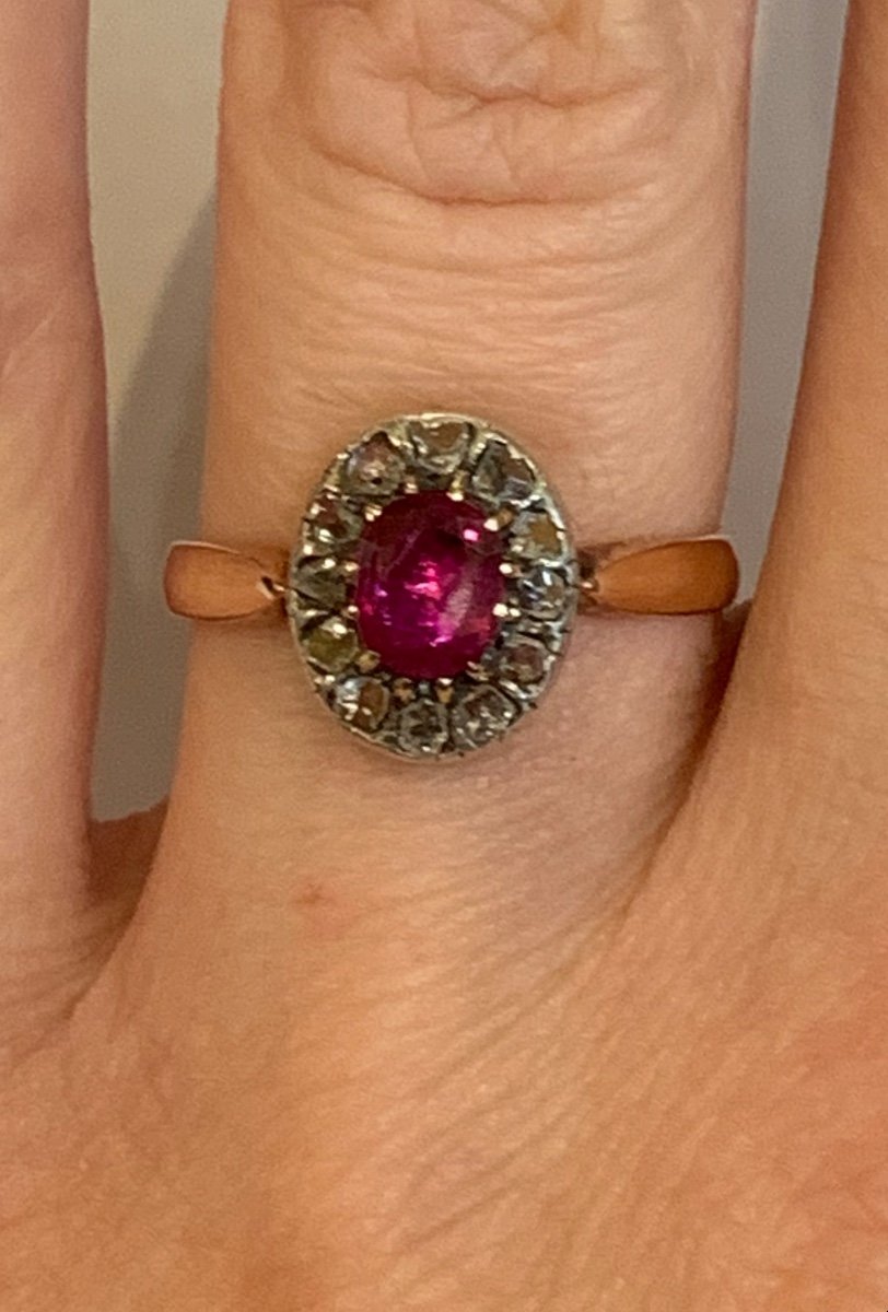 Round Ruby Ring-photo-2