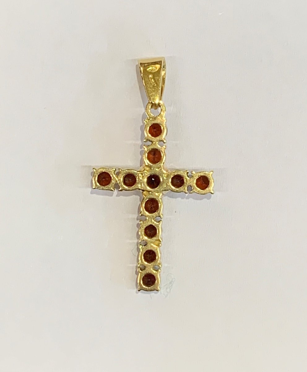 Garnet Cross-photo-4