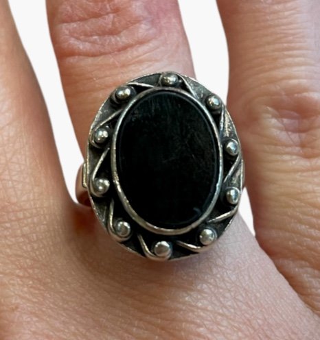 Oval Onyx Ring