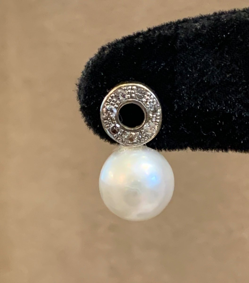 A Pair Of Pearl And Diamond Earrings-photo-3