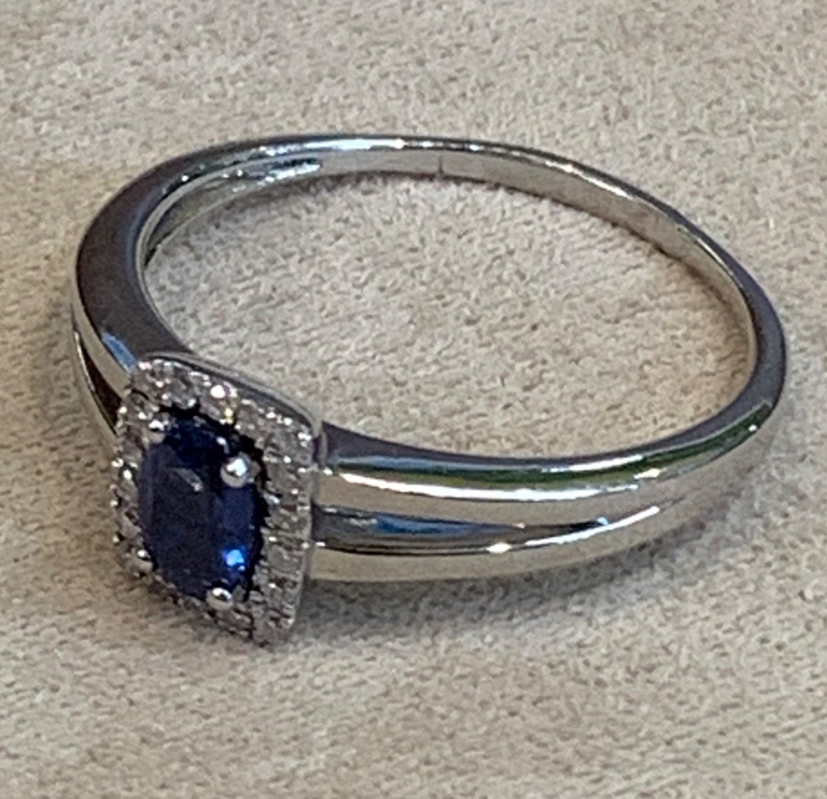 Diamond And Sapphire Ring-photo-1