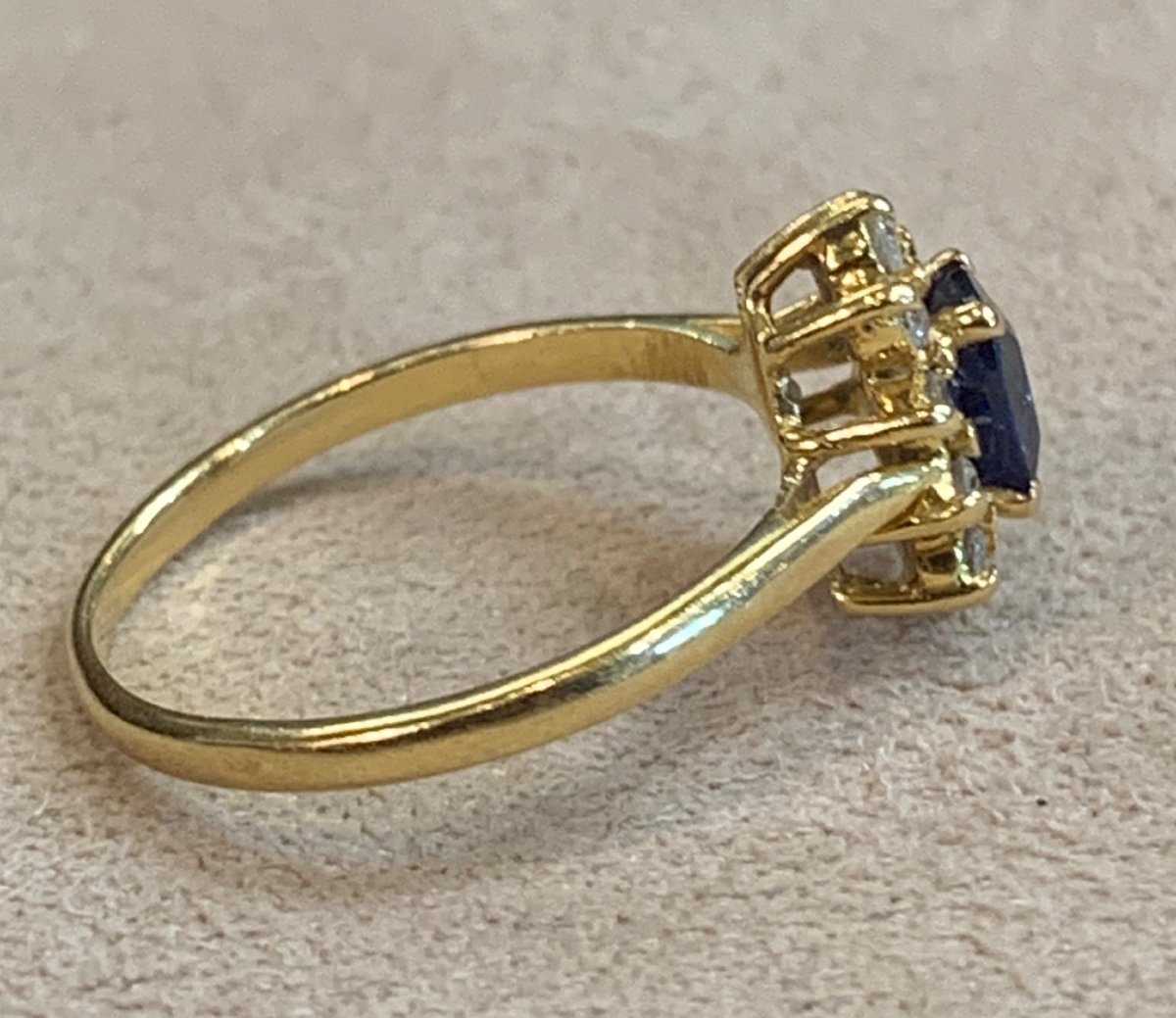 Pompadour Sapphire & Diamond Ring-photo-3