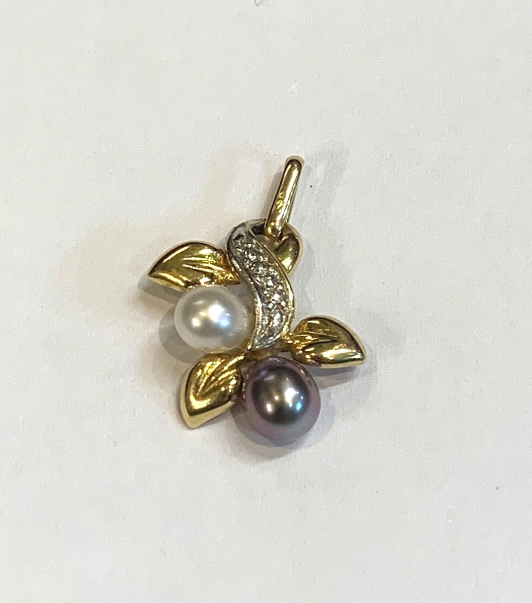 Pearl Leaf Pendant-photo-4