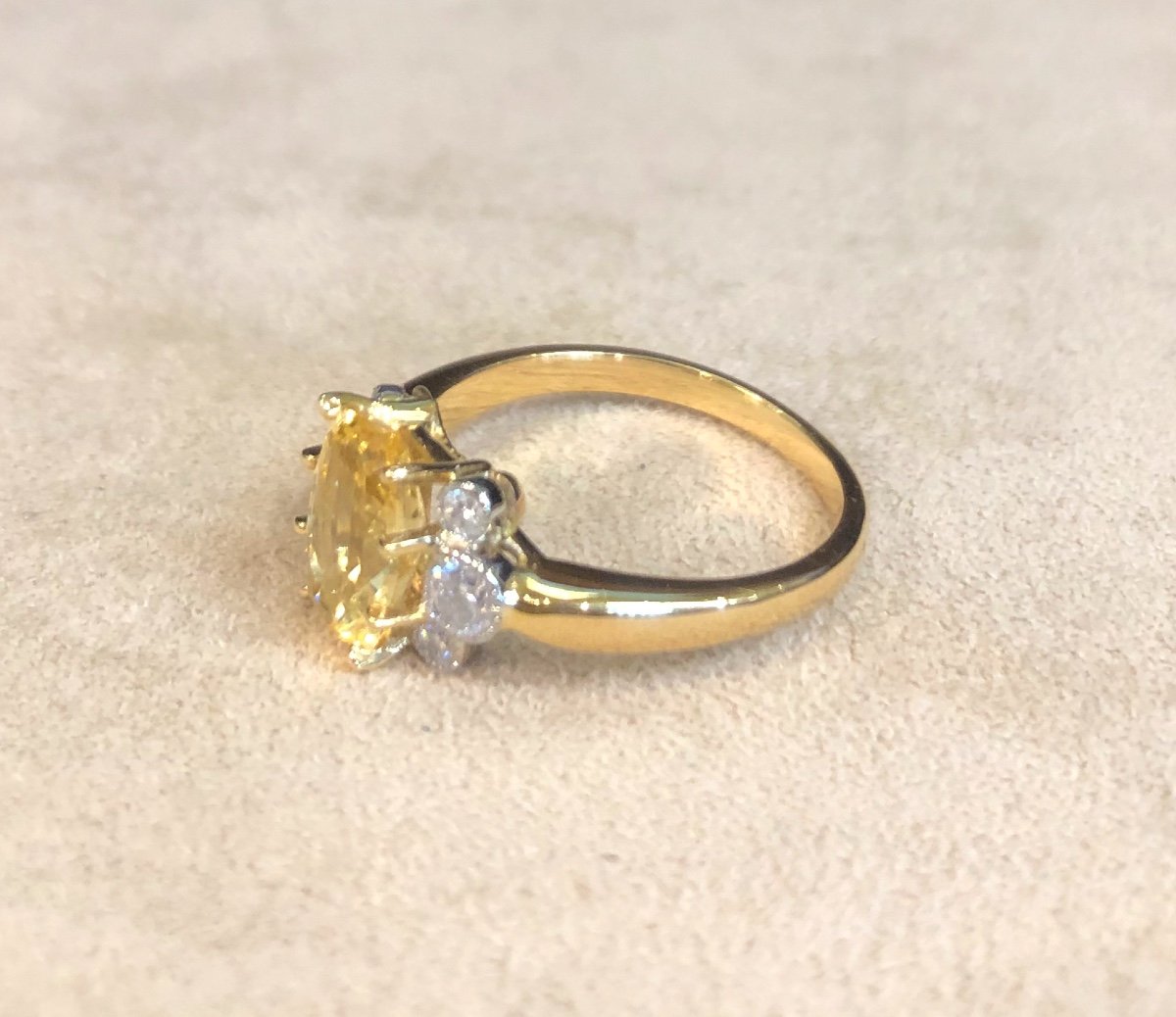 Bague Saphir Jaune Et Diamants-photo-2