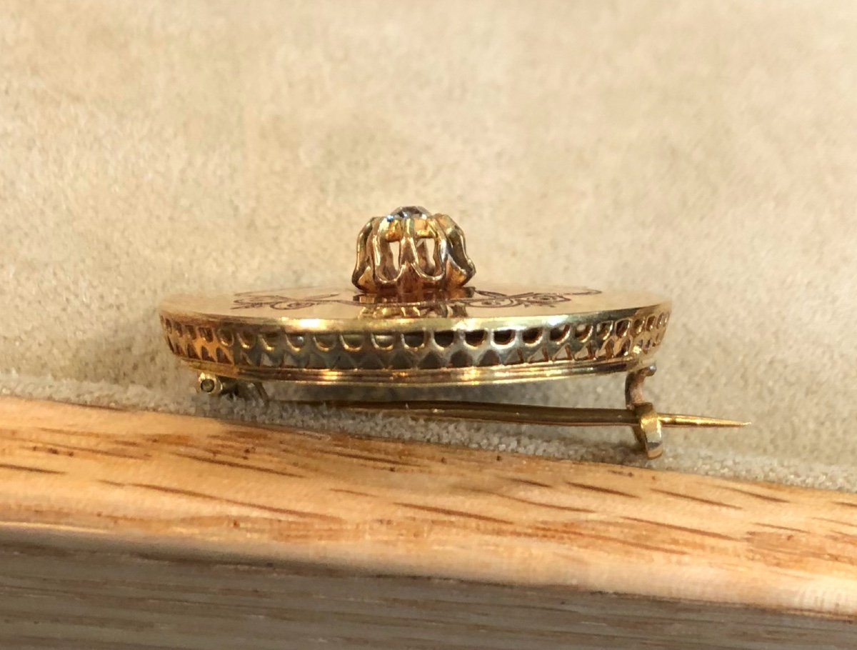Round Brooch With Diamond-photo-4