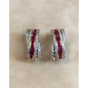 Une Paire De Boucles d'Oreilles Rubis Et Diamants