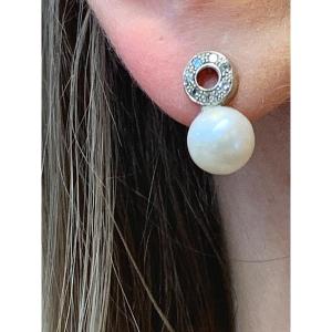 Une Paire De Boucles D’oreille Perles  Et Diamants