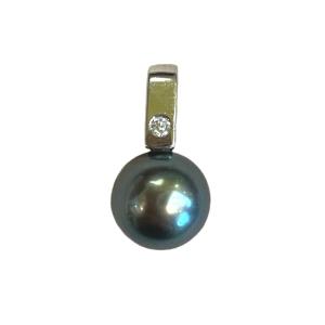 Pearl And Diamond Pendant