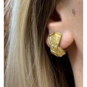 Une Paire De  Boucles D’oreilles Dior