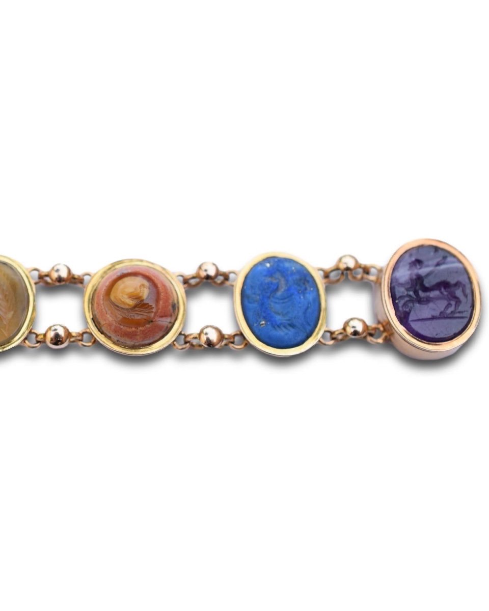 Grand Tour Gold Bracelet With Ancient Roman Hard Stone Intaglios.-photo-1