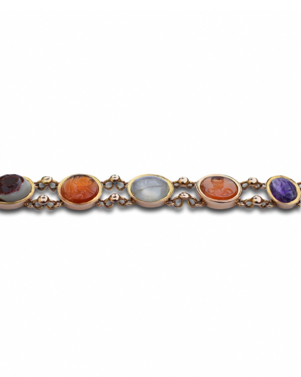 Grand Tour Gold Bracelet With Ancient Roman Hard Stone Intaglios.-photo-7