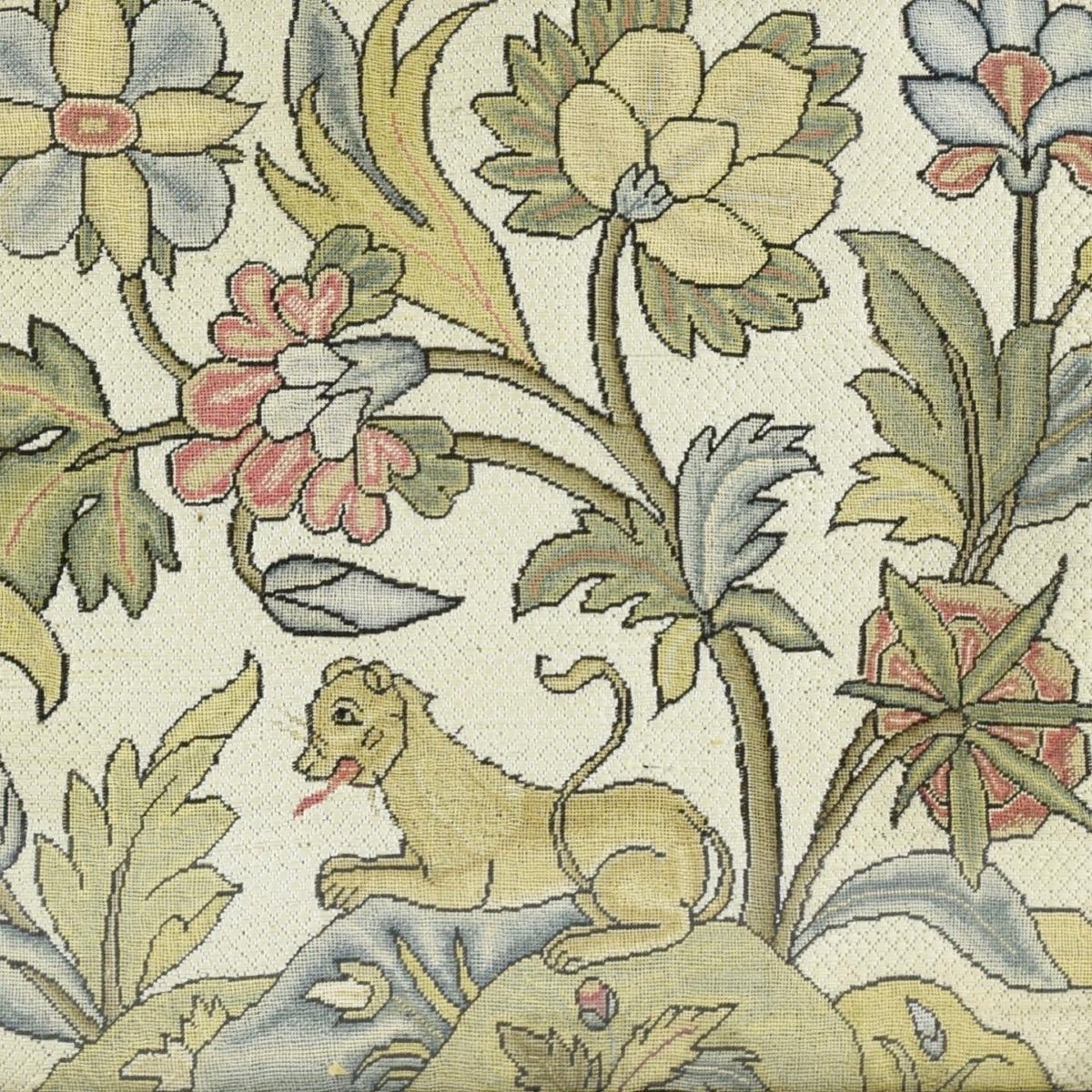 Panneau De Couture Décoré d'Un Lion Parmi Des Fleurs. Anglais, Vers 1700. -photo-8