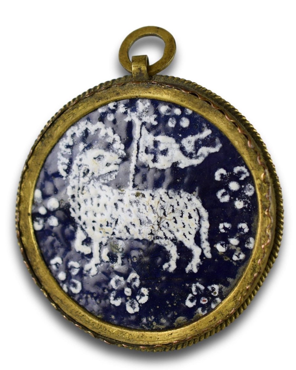 Reliquary Pendant With The Agnus Dei. French Or German, 15th Century. -photo-3