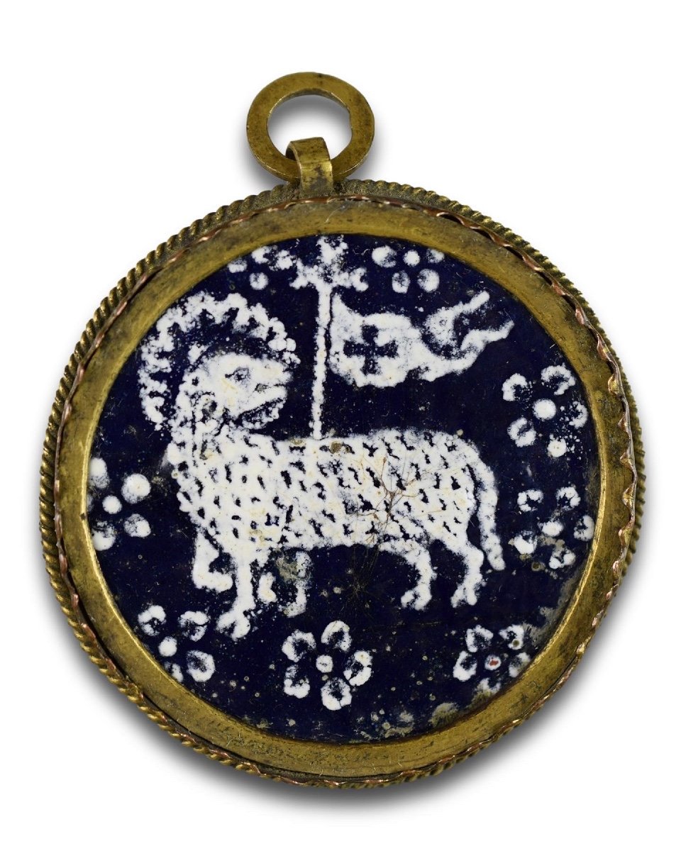 Reliquary Pendant With The Agnus Dei. French Or German, 15th Century. 